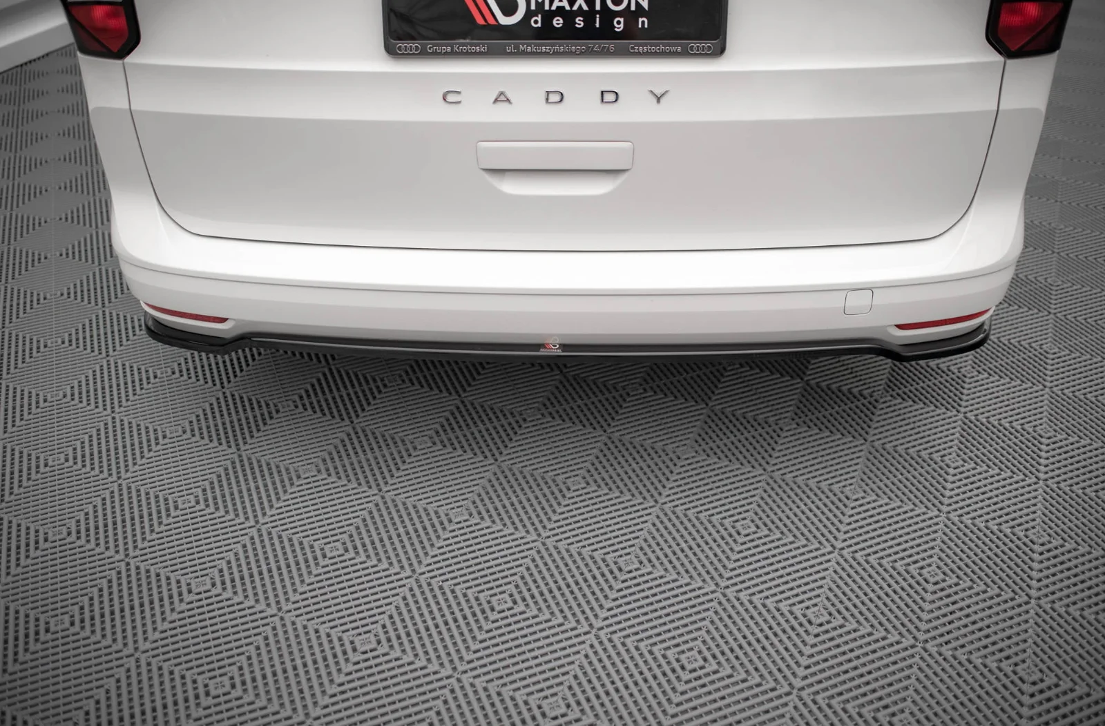 Maxton Design Hecksplitter für VW Caddy Mk5 Ford Transit Mk3 – Schwarz glänzend