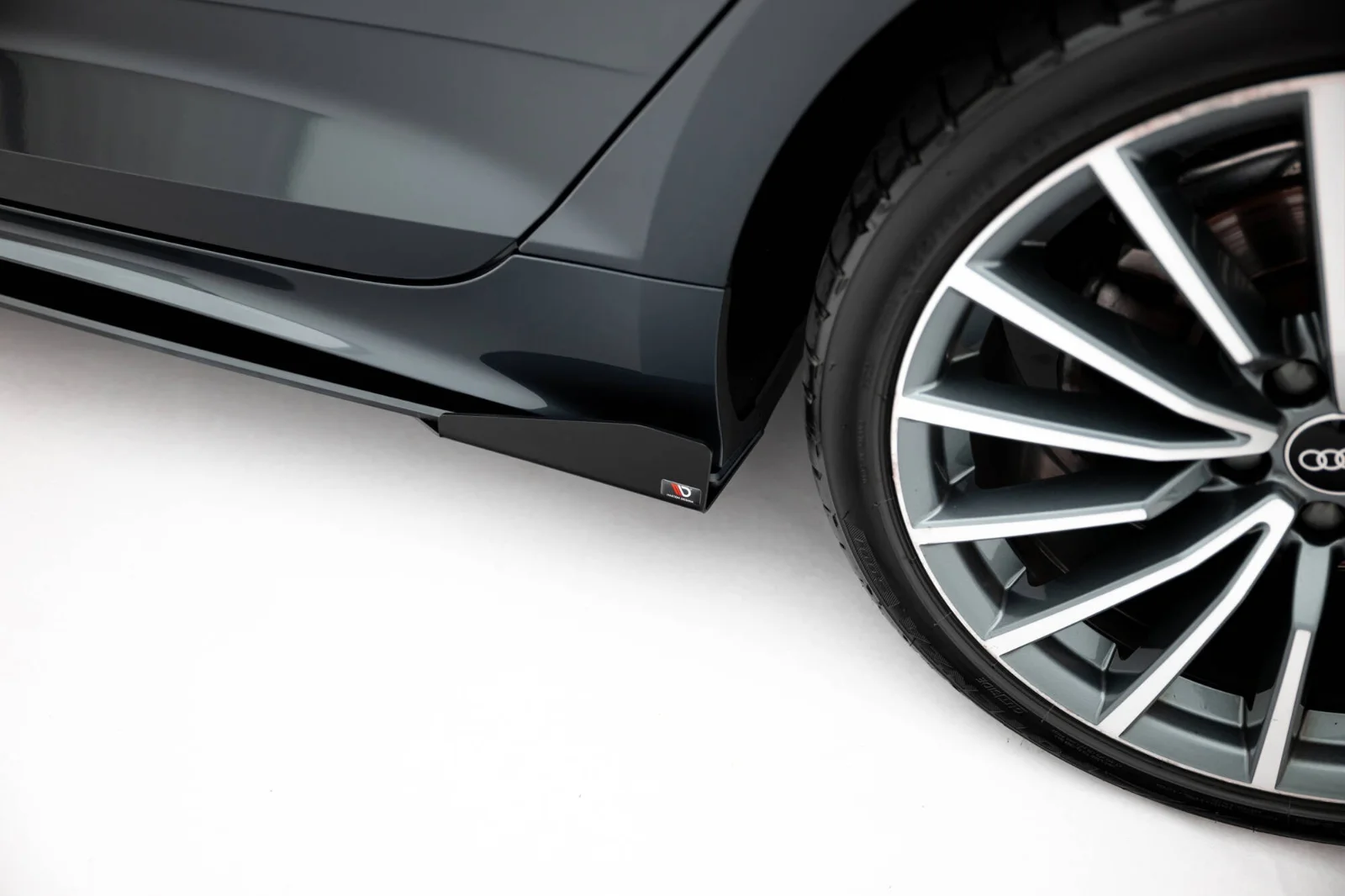 Maxton Design Seitenflaps für Audi A5 F5 FL – Schwarz matt