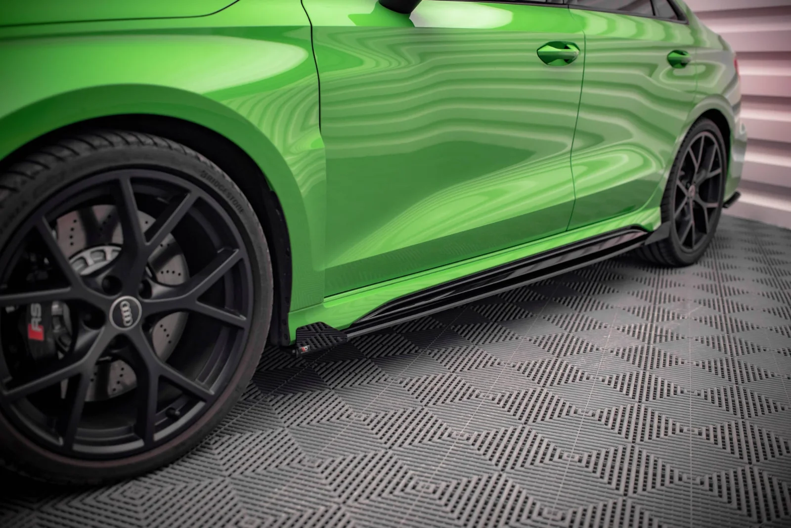 Maxton Design Seitenflaps für Audi RS3 8Y – Schwarz matt