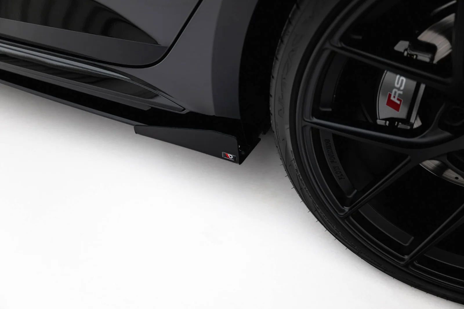 Maxton Design Seitenflaps für Audi RS5 F5 – Schwarz matt