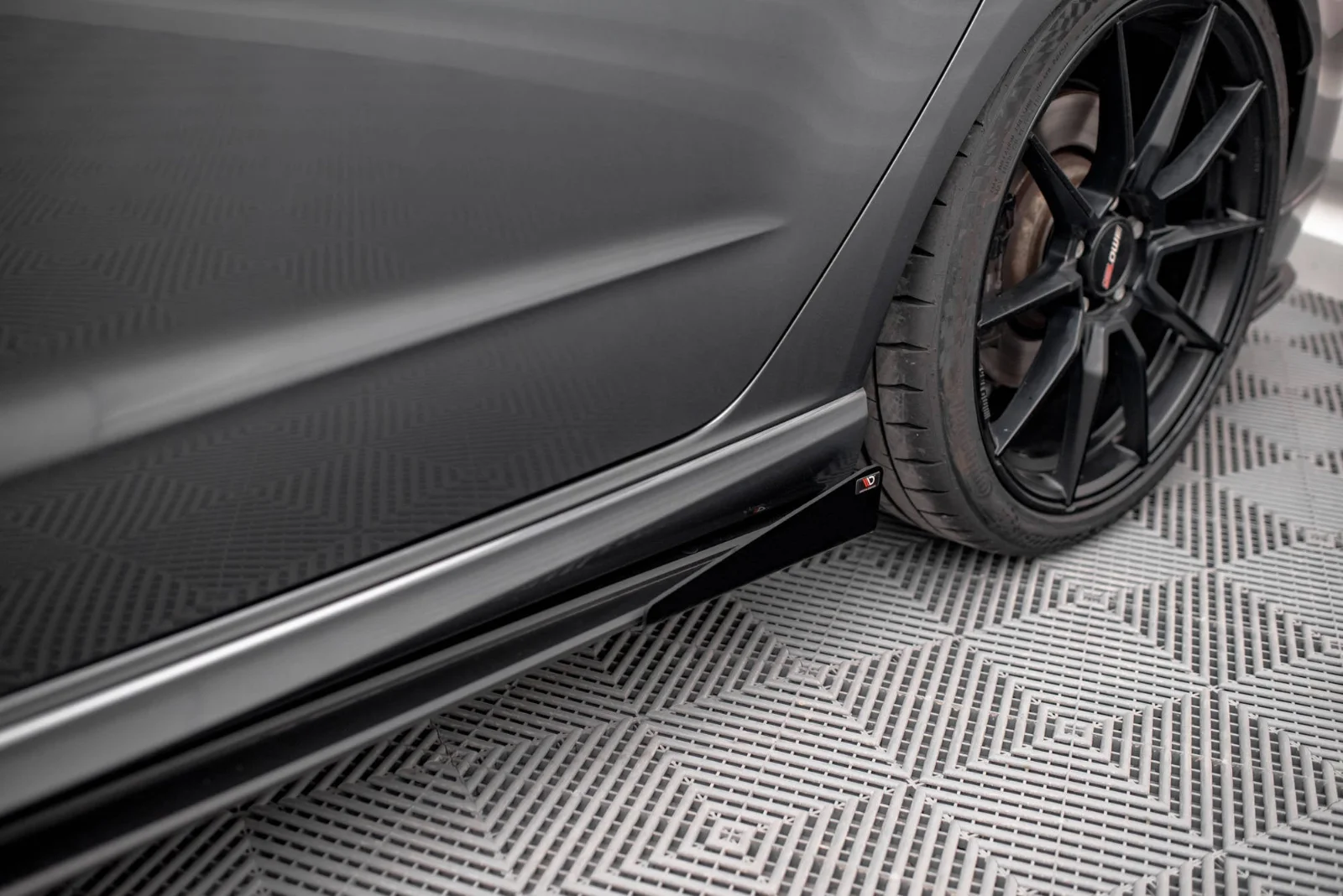 Maxton Design Seitenflaps für Audi S3 A3 S line 8V FL – Schwarz matt