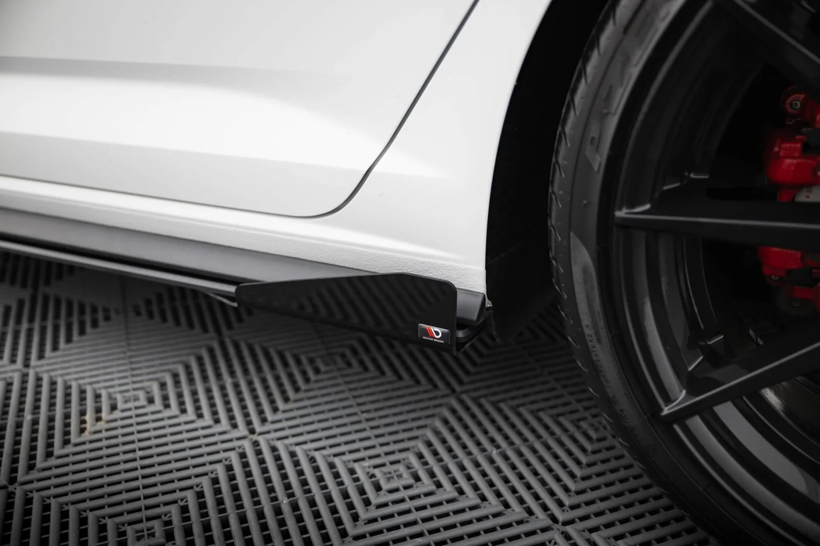 Maxton Design Seitenflaps für VW Jetta GLI Mk7 – Schwarz matt