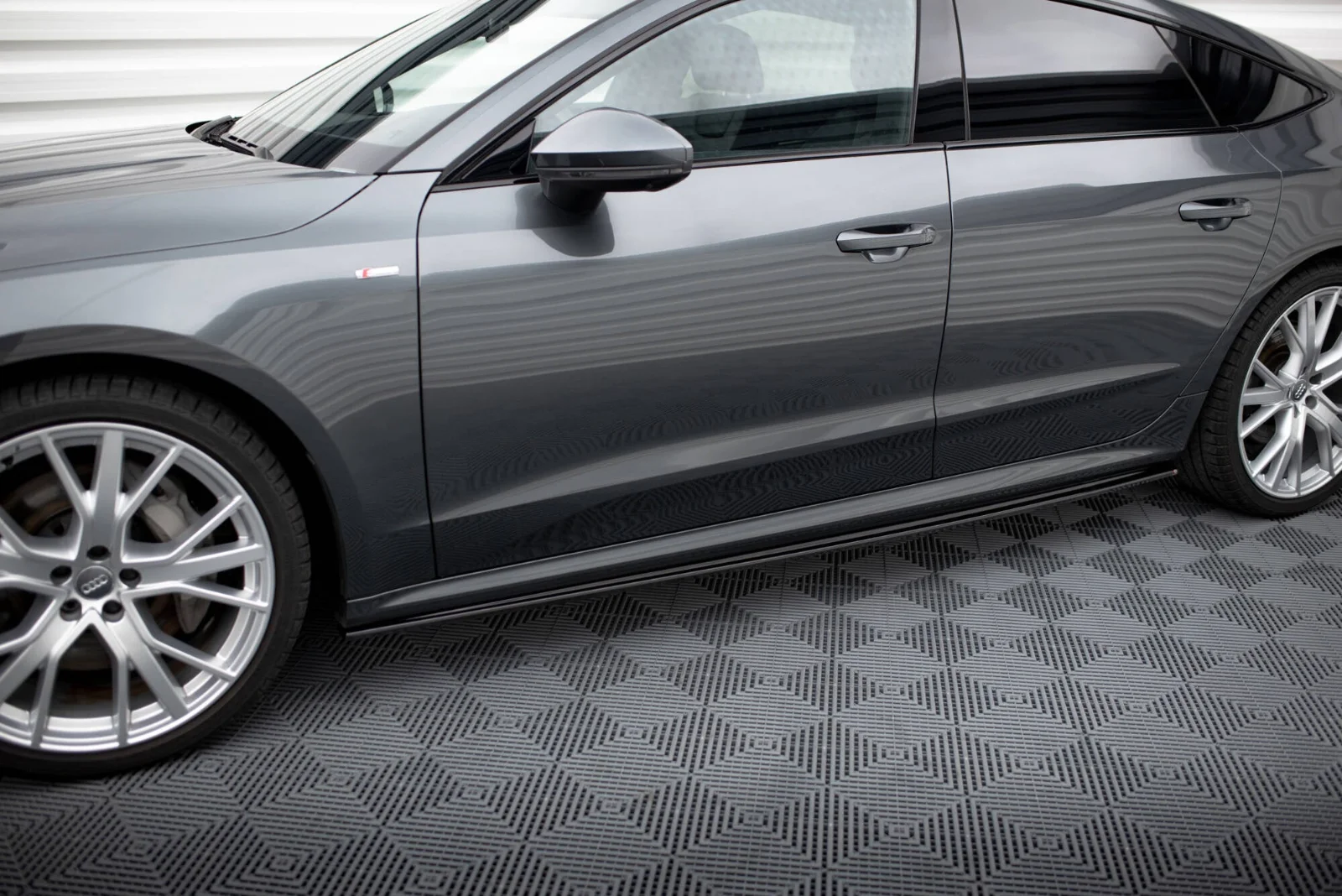 Maxton Seitenschweller-Ansätze für Audi A7 S line C8 S7 FL – Schwarz glänzend