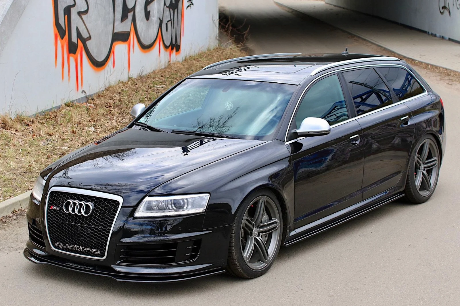 Maxton Design Seitenschweller-Ansätze für Audi RS6 C6 – Schwarz glänzend