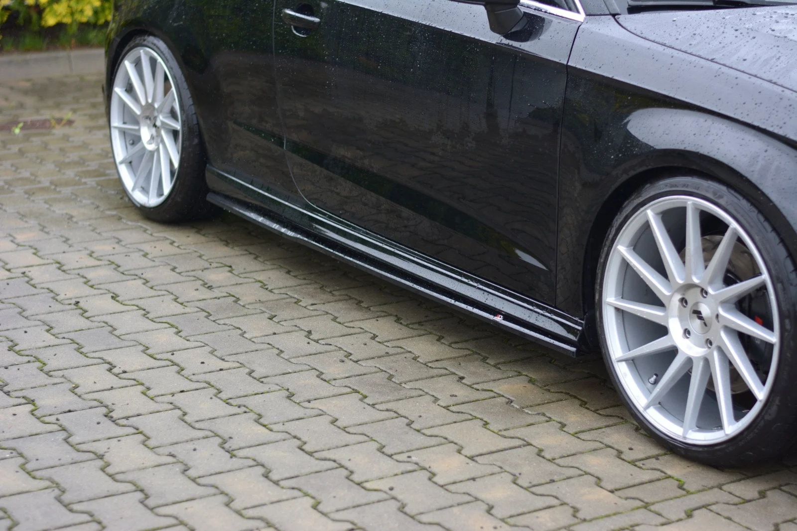 Maxton Seitenschweller-Ansätze für Audi S3 A3 S line 8V FL – Schwarz glänzend
