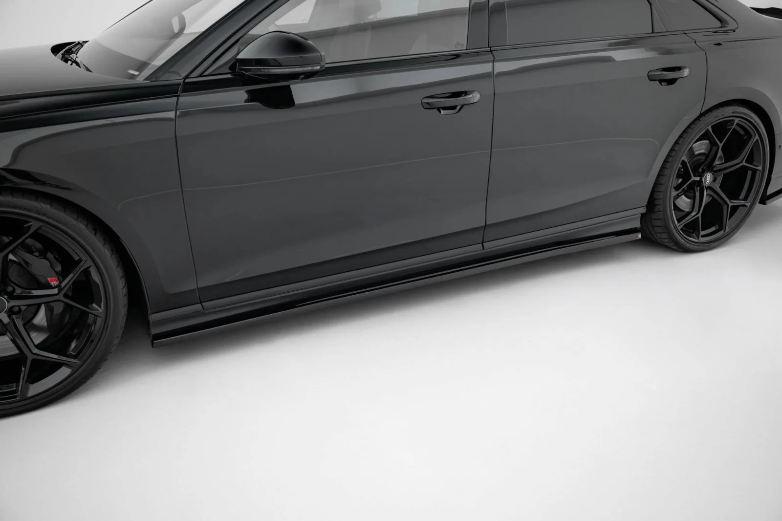 Maxton Seitenschweller-Ansätze für Audi S8 A8 S line D5 FL – Schwarz glänzend