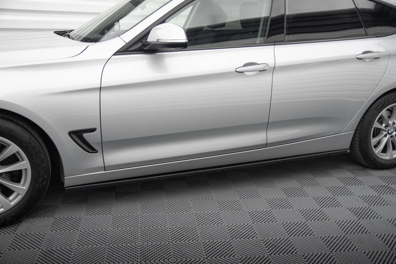 Maxton Design Seitenschweller-Ansätze für BMW 3er GT F34 – Schwarz glänzend