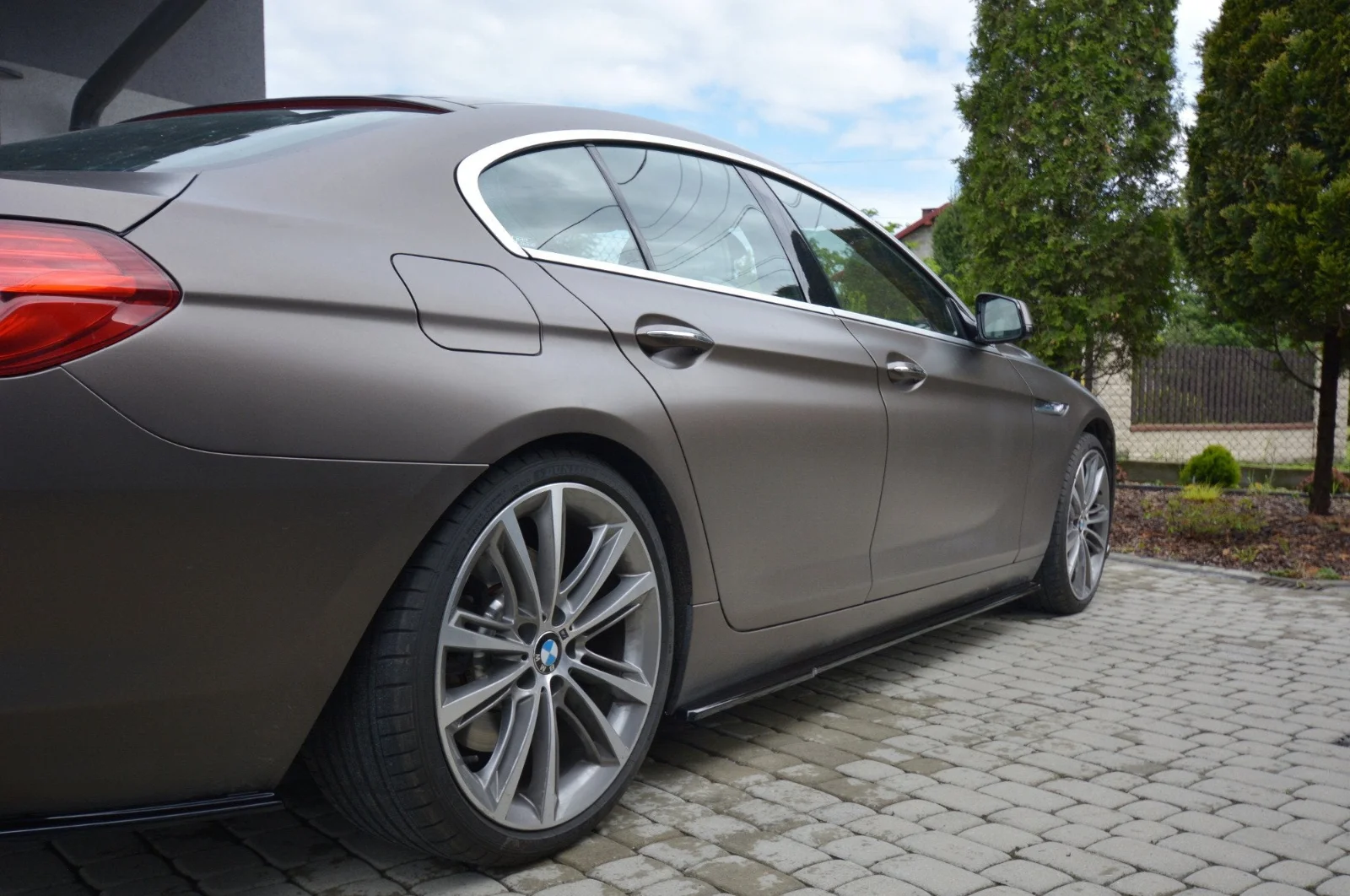 Maxton Design Seitenschweller-Ansätze für BMW 6er – Schwarz glänzend