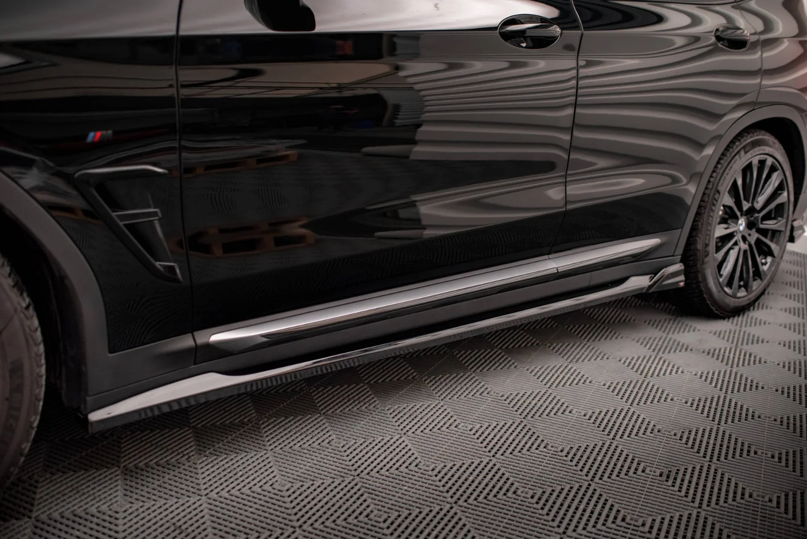 Maxton Design Seitenschweller-Ansätze für BMW X3 x-Line G01 – Schwarz glänzend