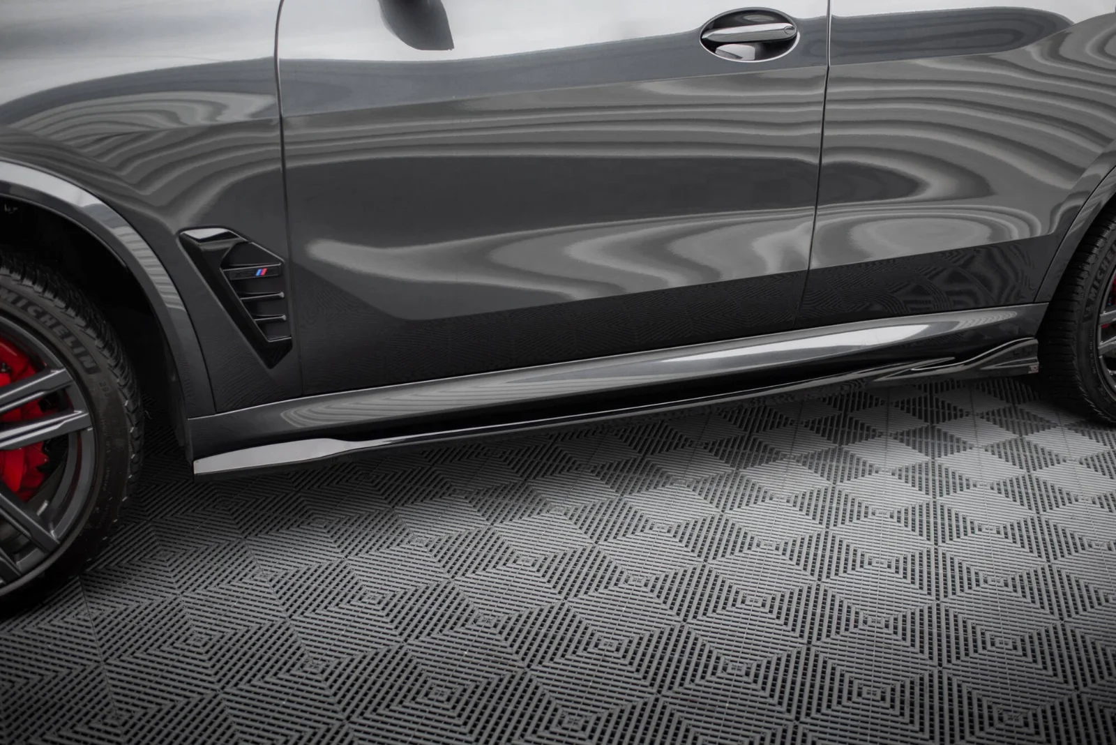 Maxton Design Seitenschweller-Ansätze für BMW X5 M F95 FL – Schwarz glänzend