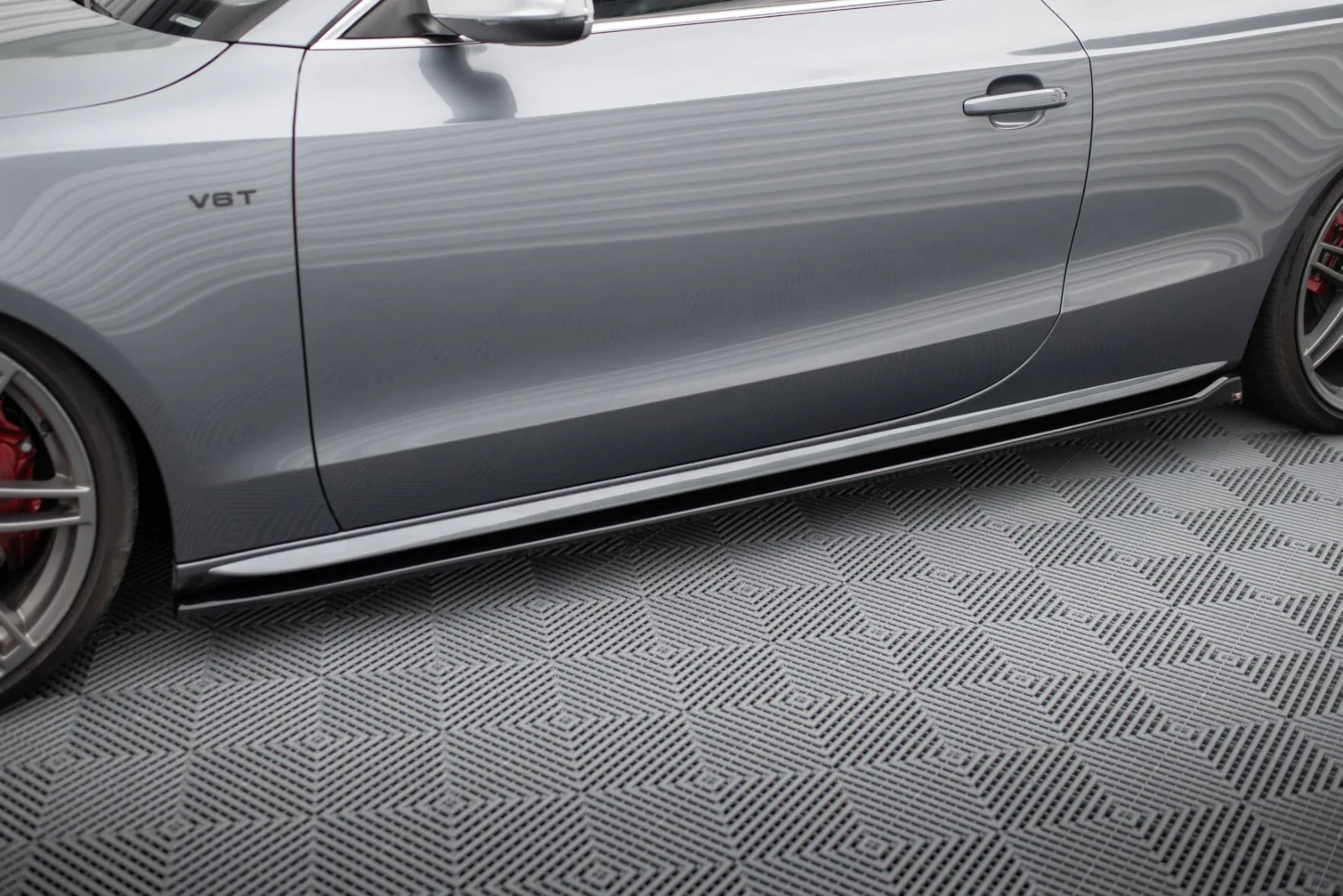 Maxton Seitenschweller-Ansätze V.1 Audi S5 A5 S line 8T FL – Schwarz glänzend – AU-S5-1F-SD1G