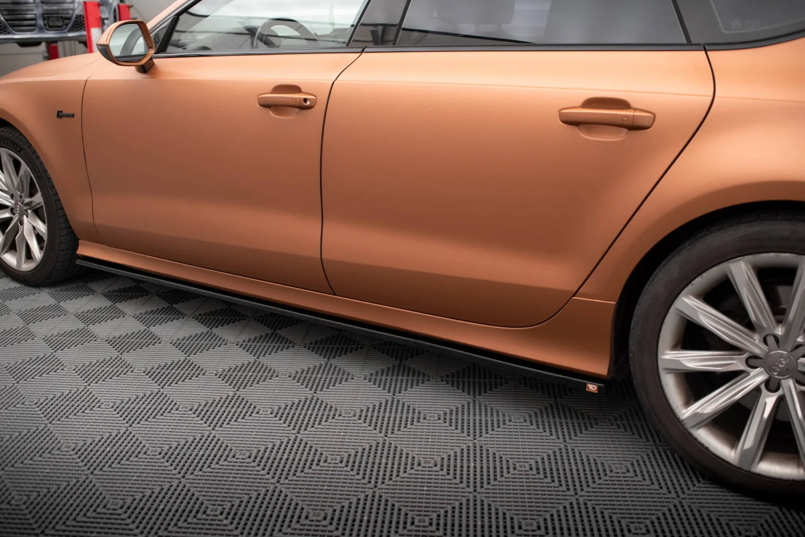 Maxton Seitenschweller-Ansätze V.2 für Audi A7 S line S7 C7 – Schwarz glänzend
