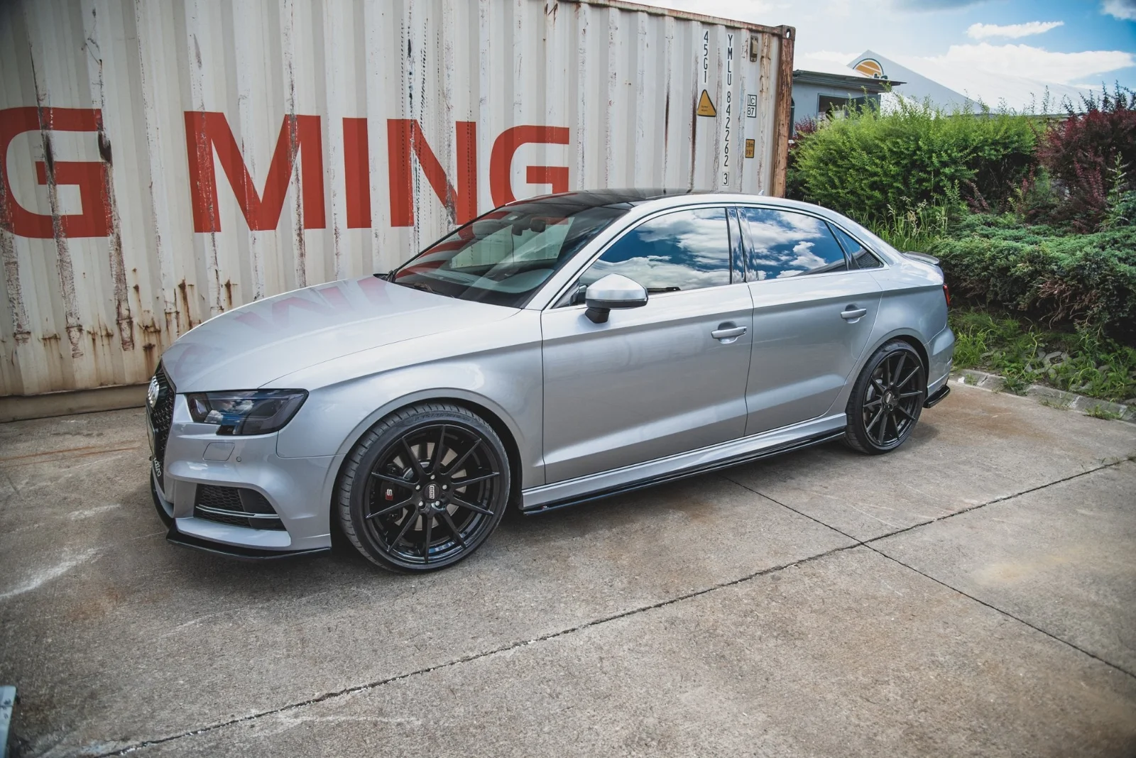 Maxton Seitenschweller-Ansätze V.2 Audi S3 A3 S line 8V FL – Schwarz glänzend – AU-S3-3F-S-SD2G