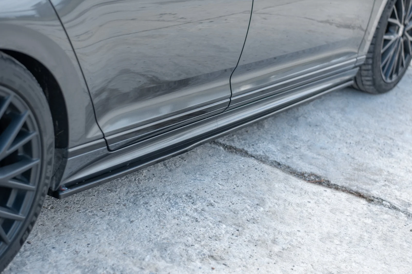 Maxton Seitenschweller-Ansätze für VW Passat R-Line B8 – Schwarz glänzend