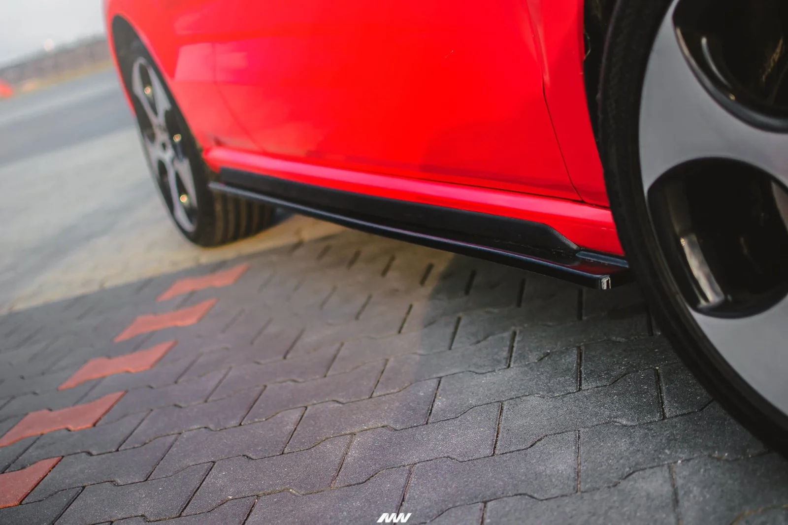Maxton Design Seitenschweller-Ansätze für VW Polo GTI Mk5 – Schwarz glänzend