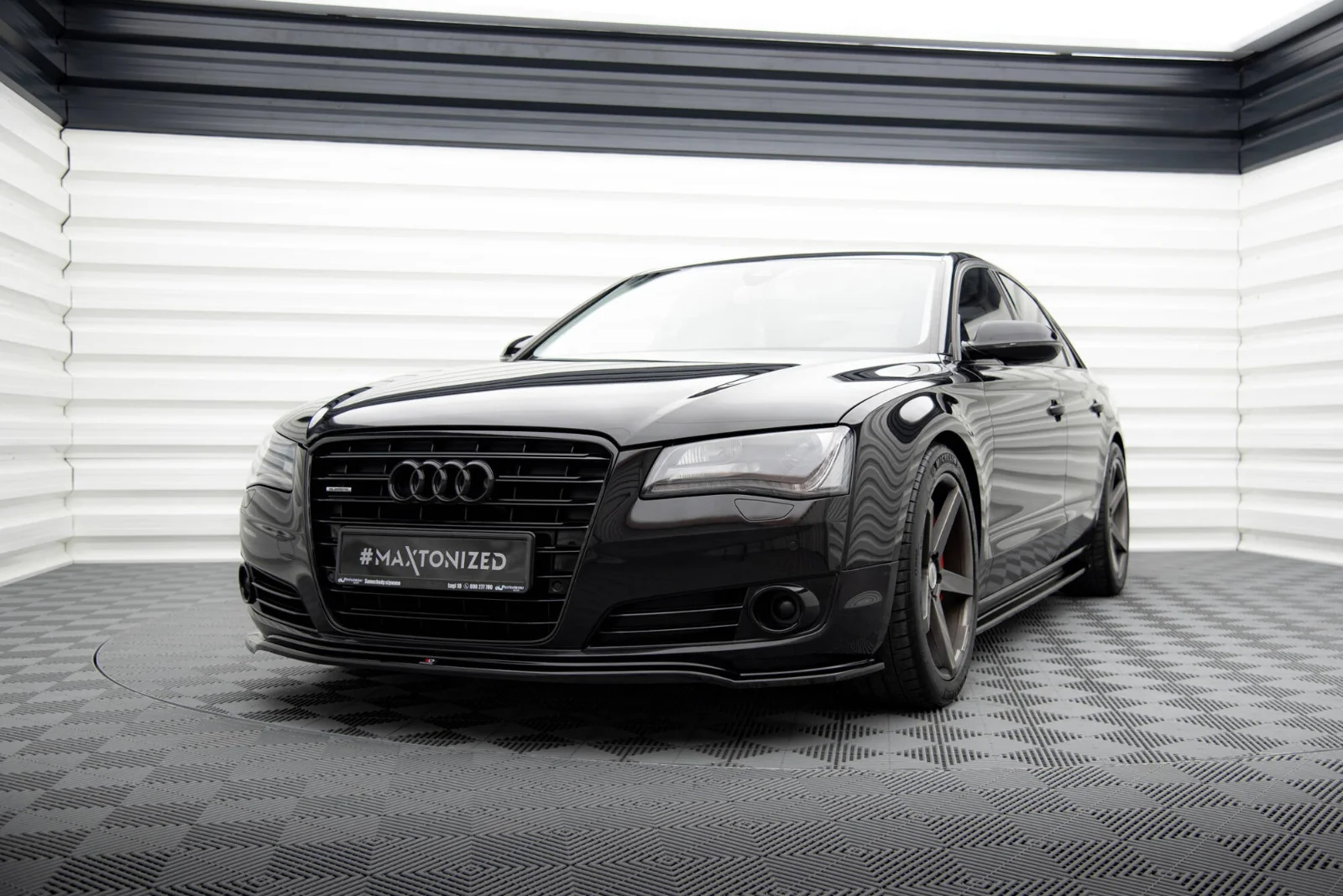 Maxton Design Splitter-Set für Audi A8 D4 – Schwarz glänzend