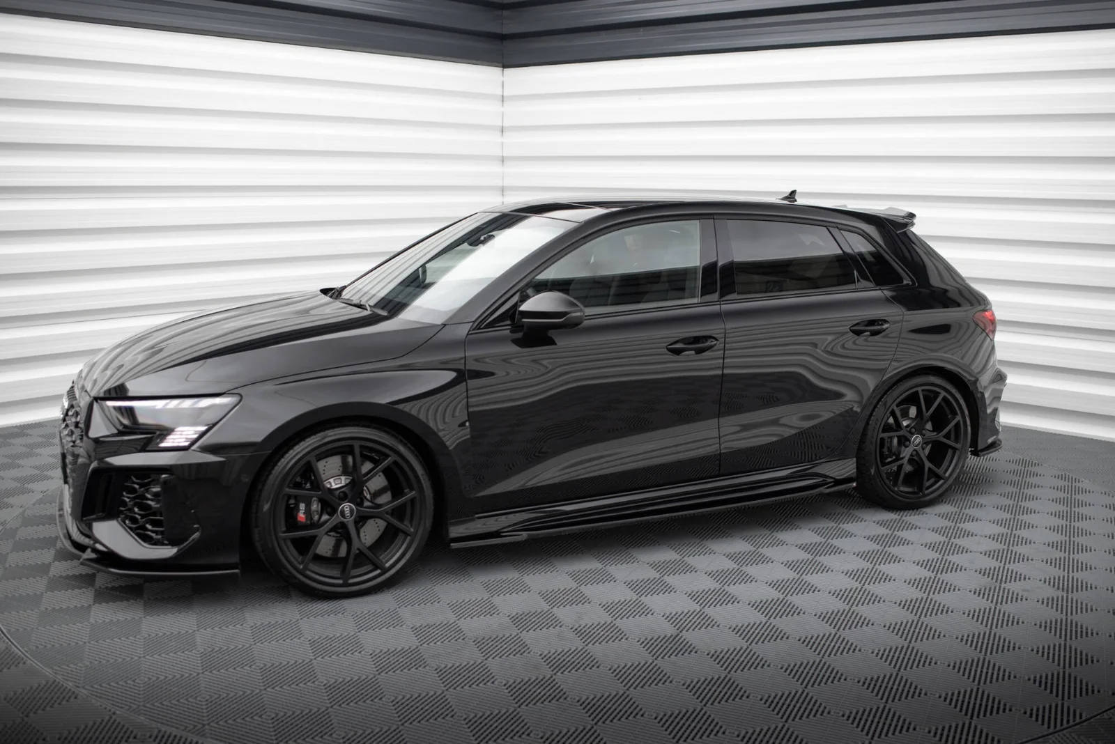 Maxton Design Splitter-Set für Audi RS3 8Y – Schwarz glänzend – AU-RS3-8Y-SET
