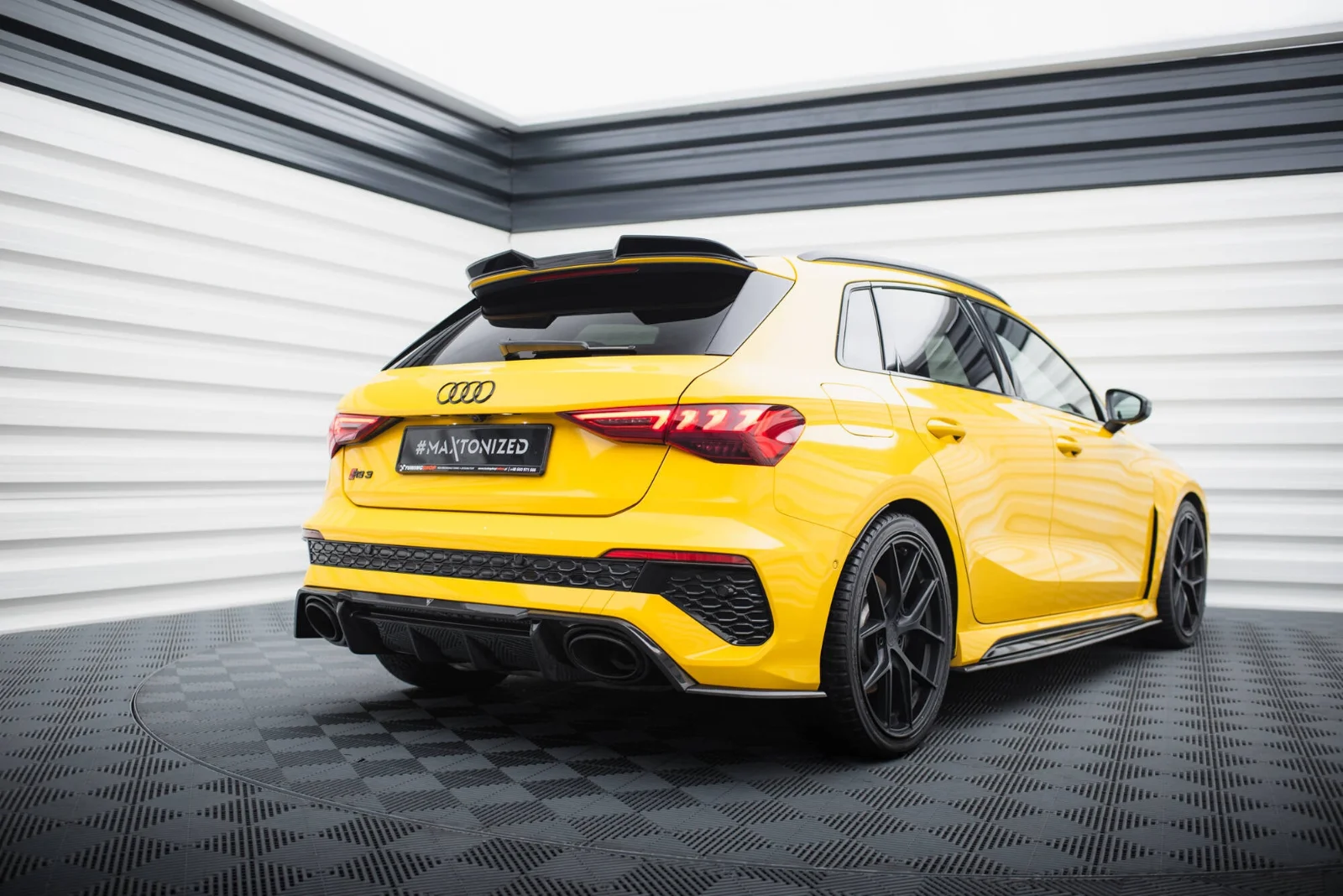 Maxton Design Splitter-Set für Audi RS3 8Y – Sichtcarbon (Prepreg) – CF-AU-RS3-8Y-SB-SET