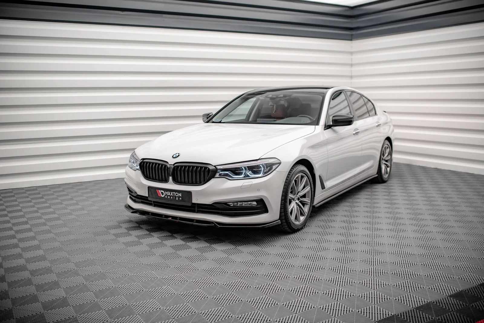 Maxton Design Splitter-Set für BMW 5er G30 – Schwarz glänzend