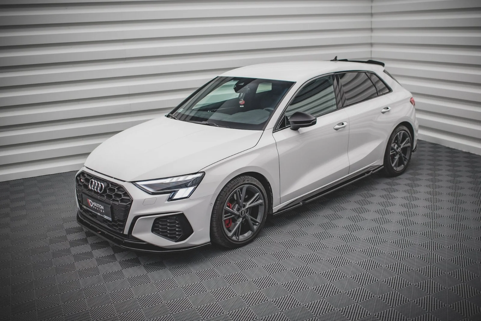 Maxton Design Splitter-Set V.1 für Audi A3 S line 8Y – Schwarz glänzend