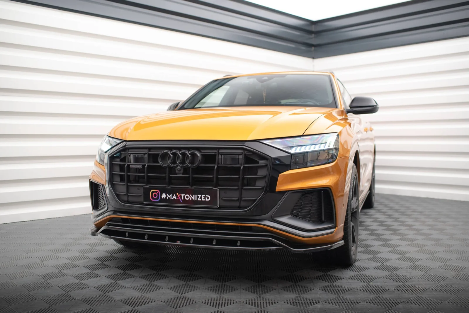 Maxton Design Splitter-Set V.1 für Audi SQ8 Mk1 – Schwarz glänzend
