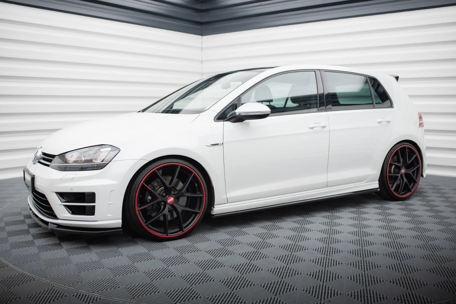 Maxton Design Splitter-Set für VW Golf 7 R – Schwarz glänzend