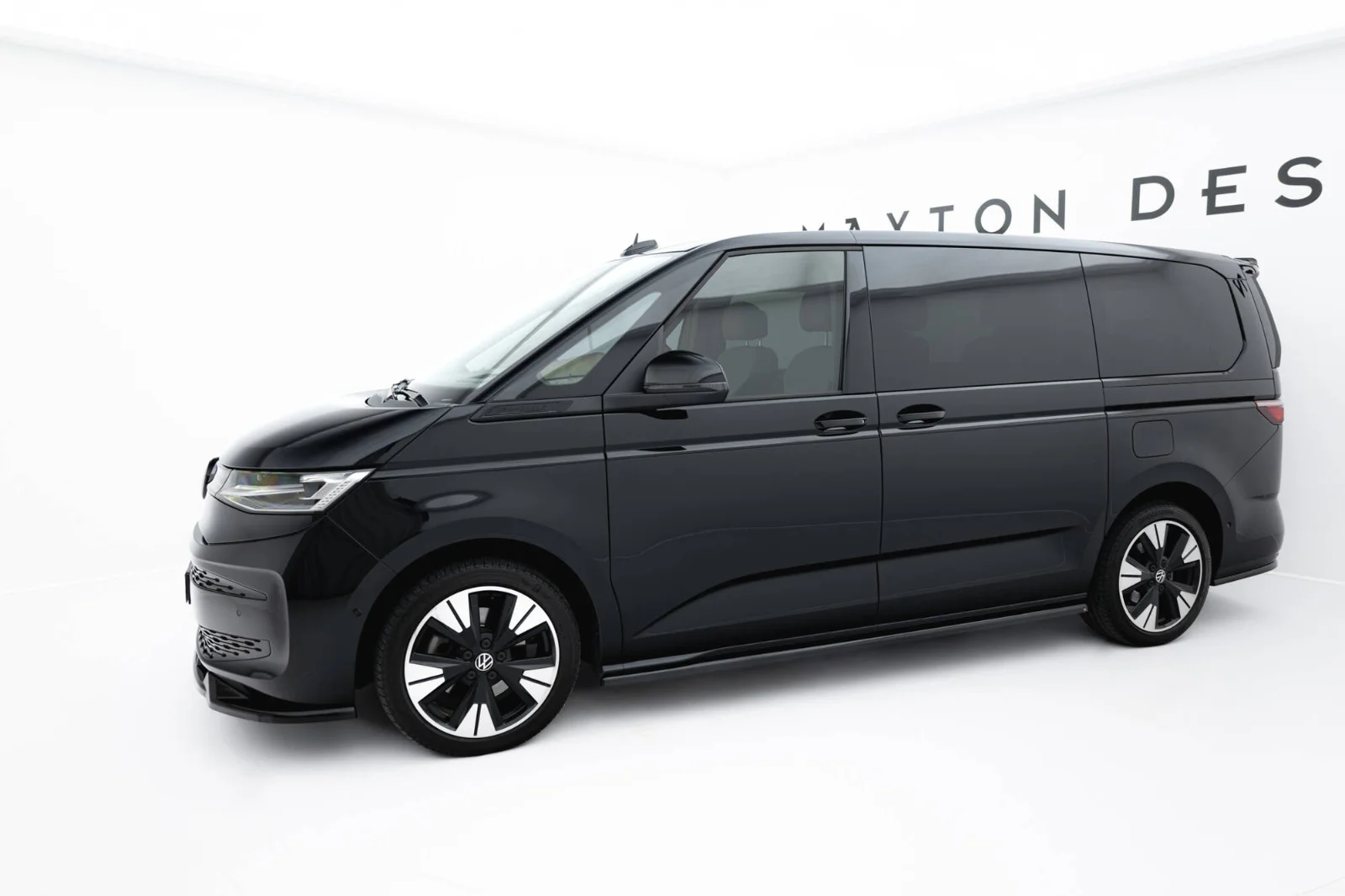 Maxton Design Splitter-Set für VW Multivan Long T7 – Schwarz glänzend
