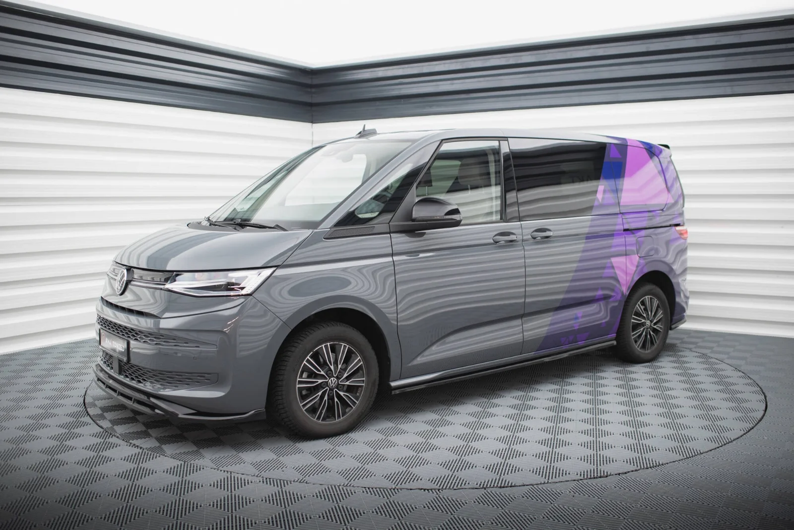 Maxton Design Splitter-Set für VW Multivan T7 – Schwarz glänzend