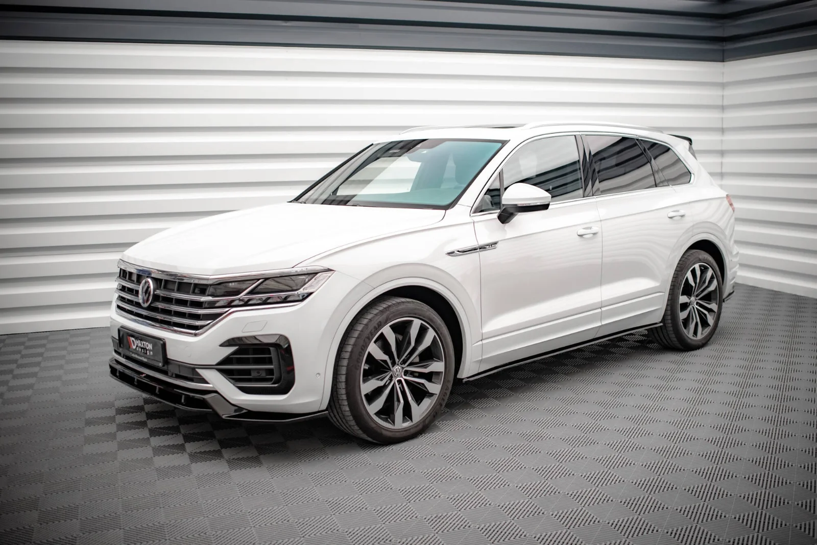 Maxton Design Splitter-Set für VW Touareg R-Line Mk3 – Schwarz glänzend