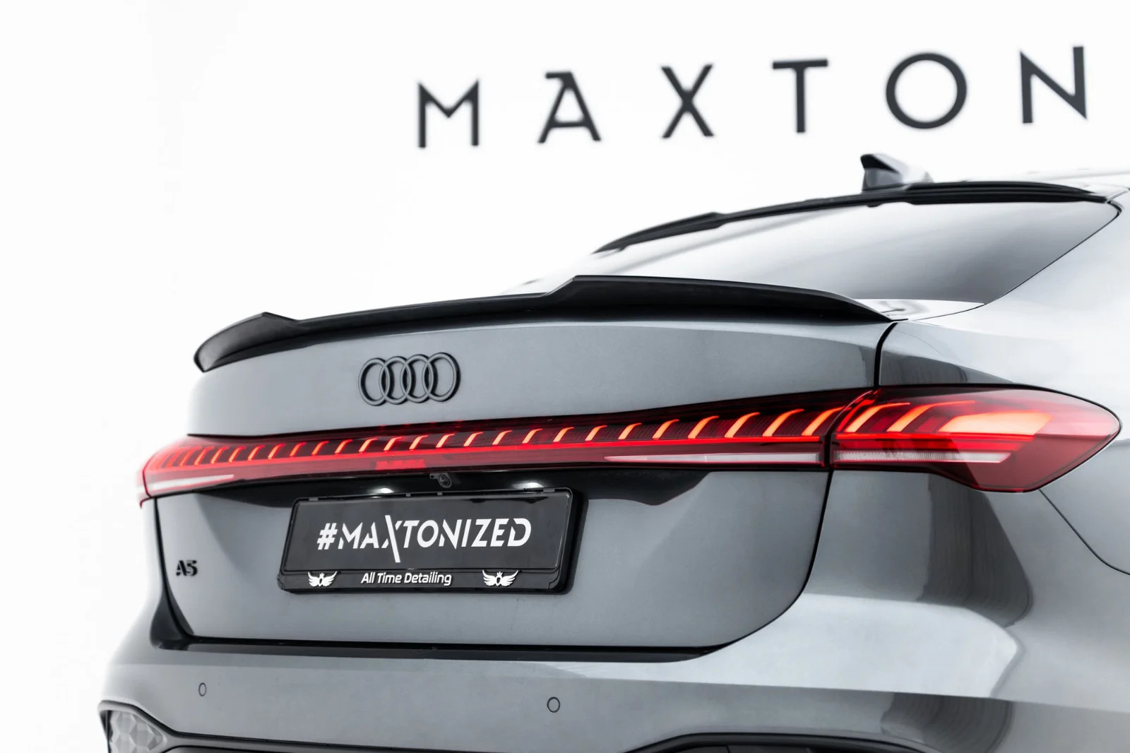 Maxton Design Spoilerlippe für Audi A5 S line S5 B10 – Schwarz glänzend – AU-A5-3-SLINE-CAP1G