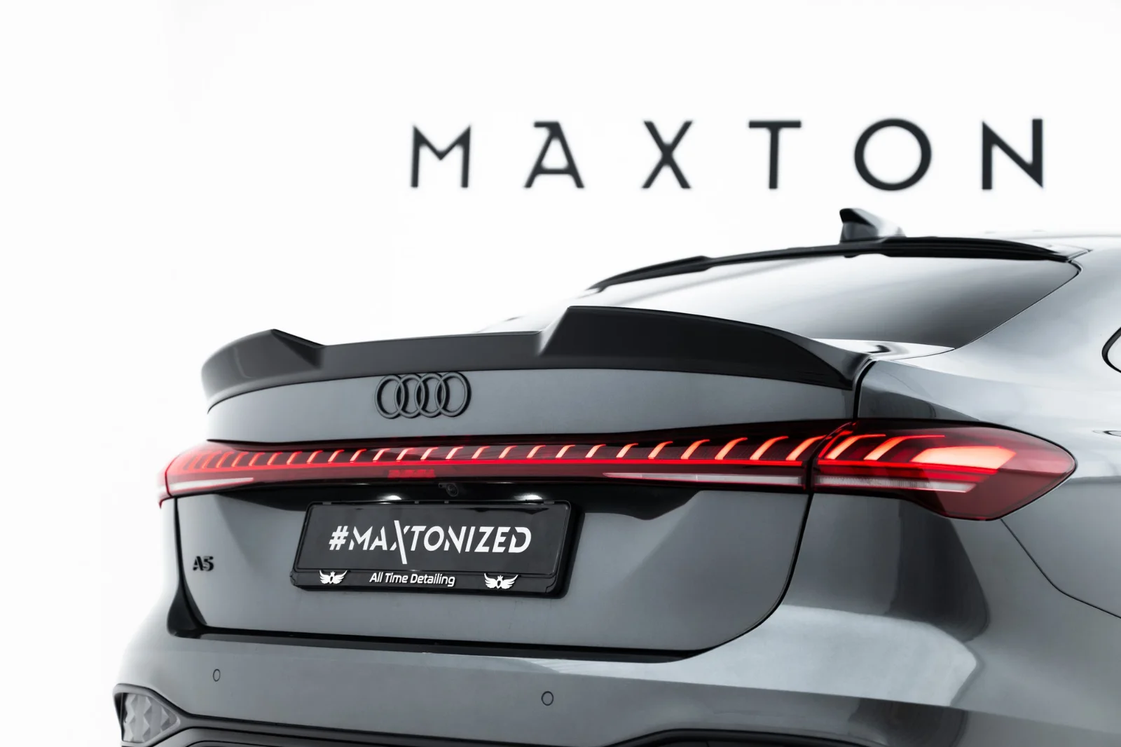 Maxton Design Spoilerlippe für Audi A5 S line S5 B10 – Schwarz glänzend – AU-A5-3-SLINE-CAP3D1G