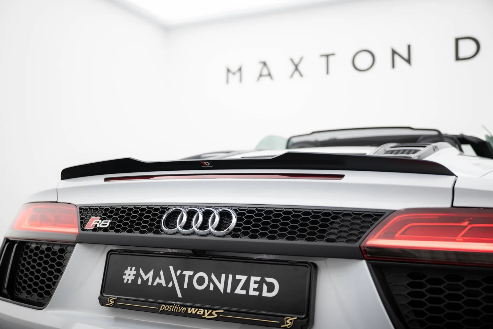 Maxton Design Spoilerlippe für Audi R8 Spyder Mk2 – Schwarz glänzend