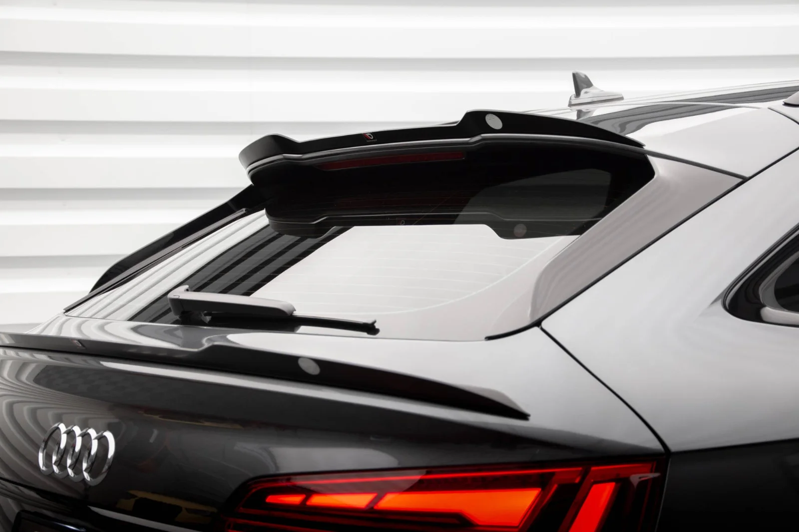 Maxton Design Spoilerlippe für Audi SQ5 Q5 S line Mk2 FL – Schwarz glänzend – AU-SQ5-2F-SB-CAP1G