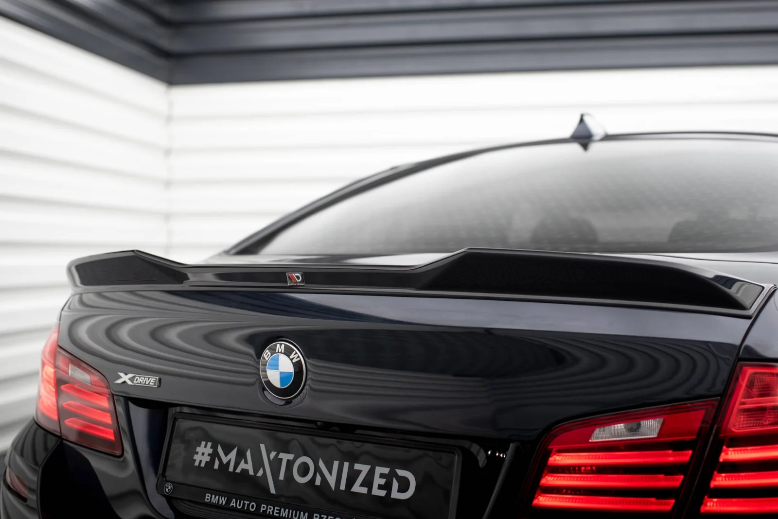 Maxton Design Spoilerlippe für BMW 5er M-Paket F10 – Schwarz glänzend