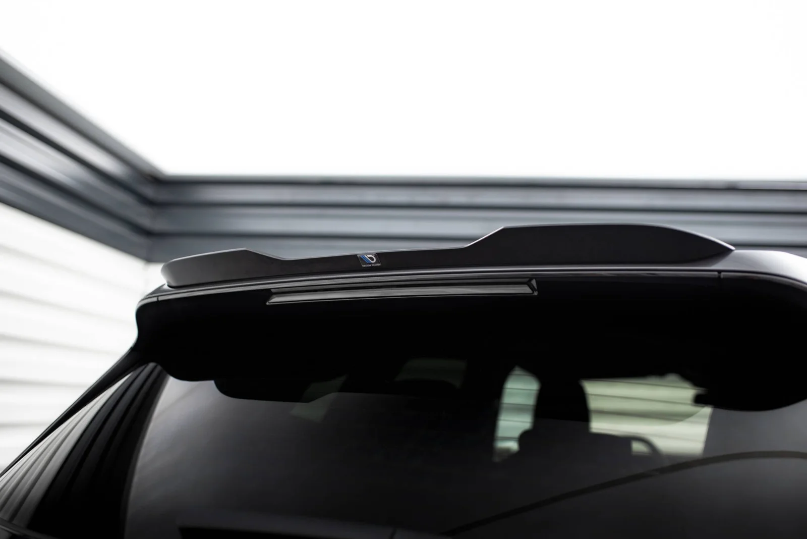 Maxton Design Spoilerlippe für BMW iX M-Paket i20 FL – Schwarz glänzend
