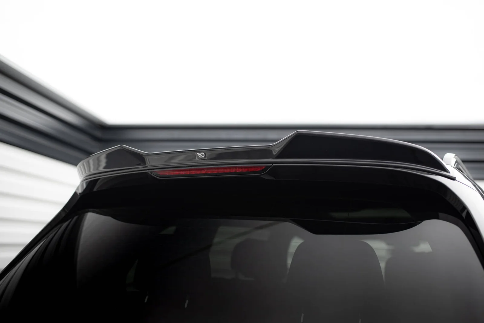 Maxton Design Spoilerlippe für BMW X7 M-Paket G07 – Schwarz glänzend – BM-X7-07F-MPACK-CAP1G