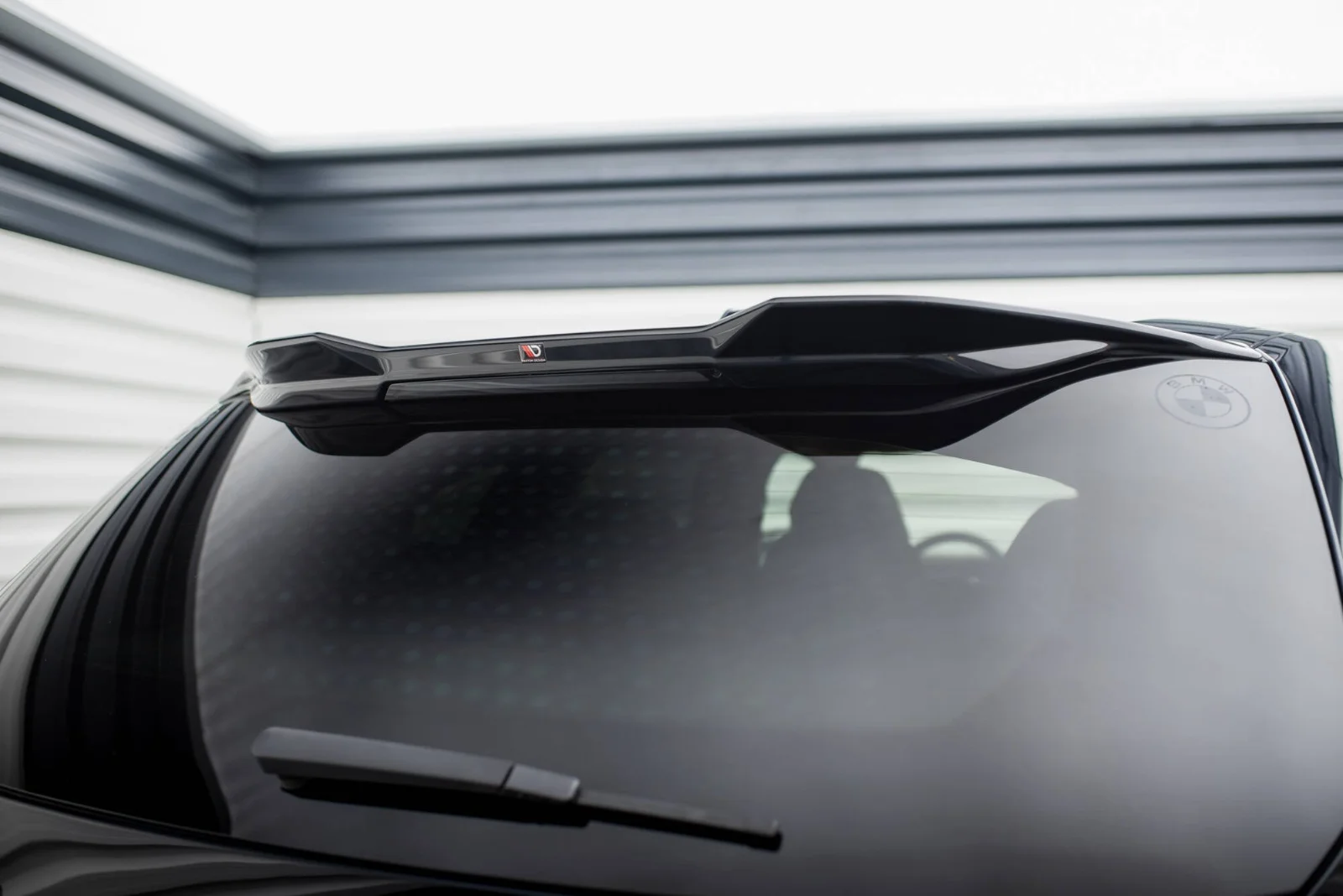 Maxton Design Spoilerlippe für BMW Xm G09 – Schwarz glänzend