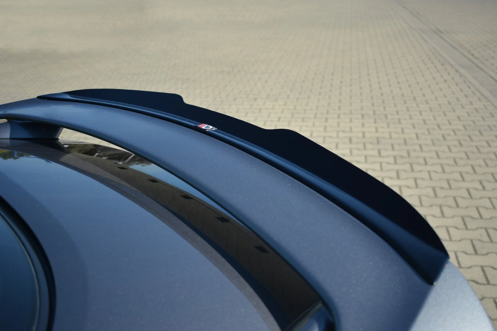 Maxton Design Spoilerlippe für Hyundai Genesis Mk1 – Schwarz glänzend
