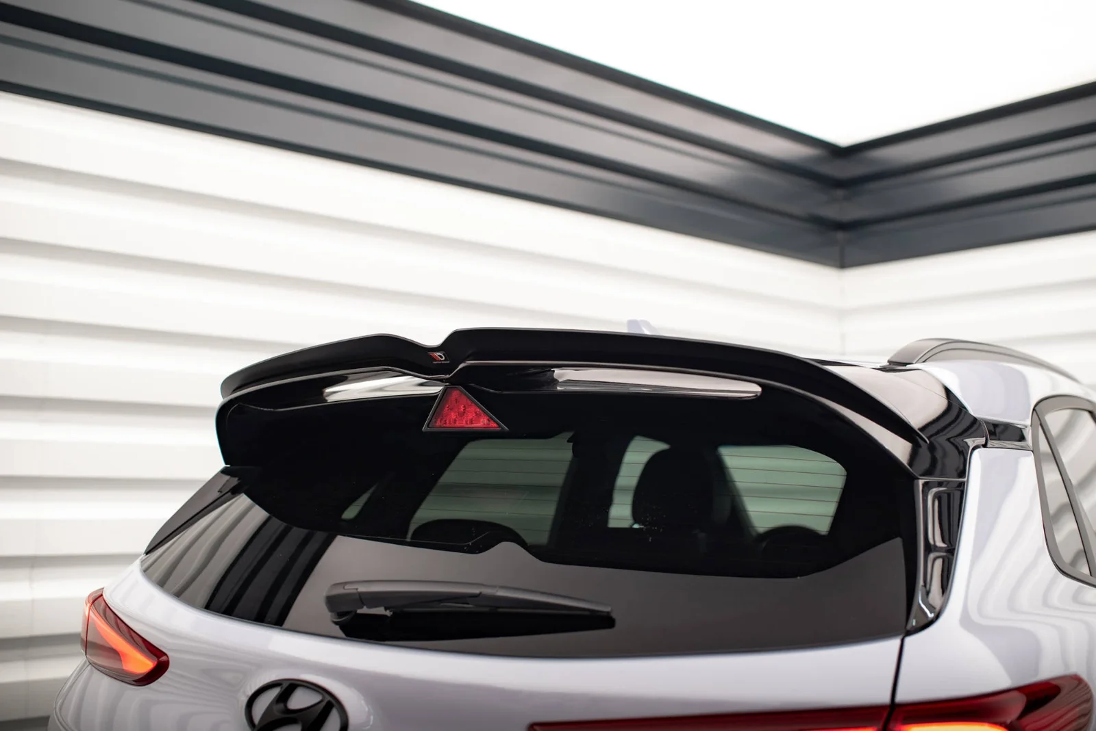 Maxton Design Spoilerlippe für Hyundai Kona N Mk1 – Schwarz glänzend