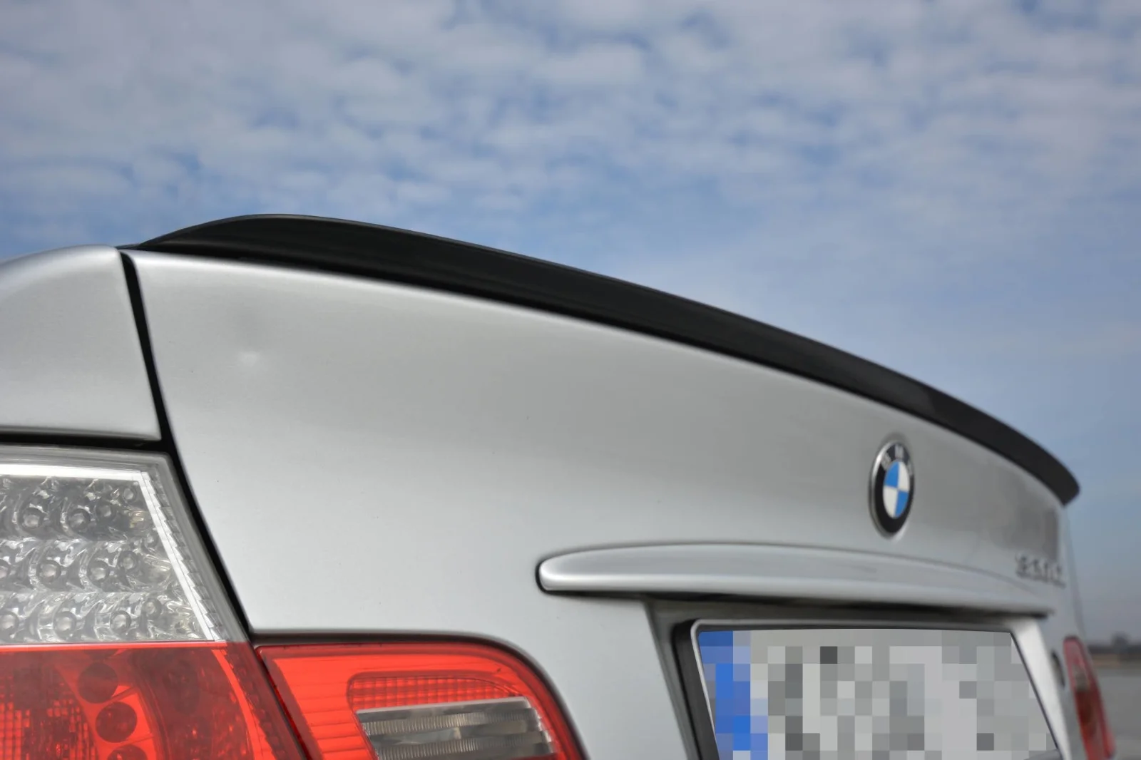 Maxton Design Spoilerlippe V.1 für BMW 3er E46 – Schwarz glänzend