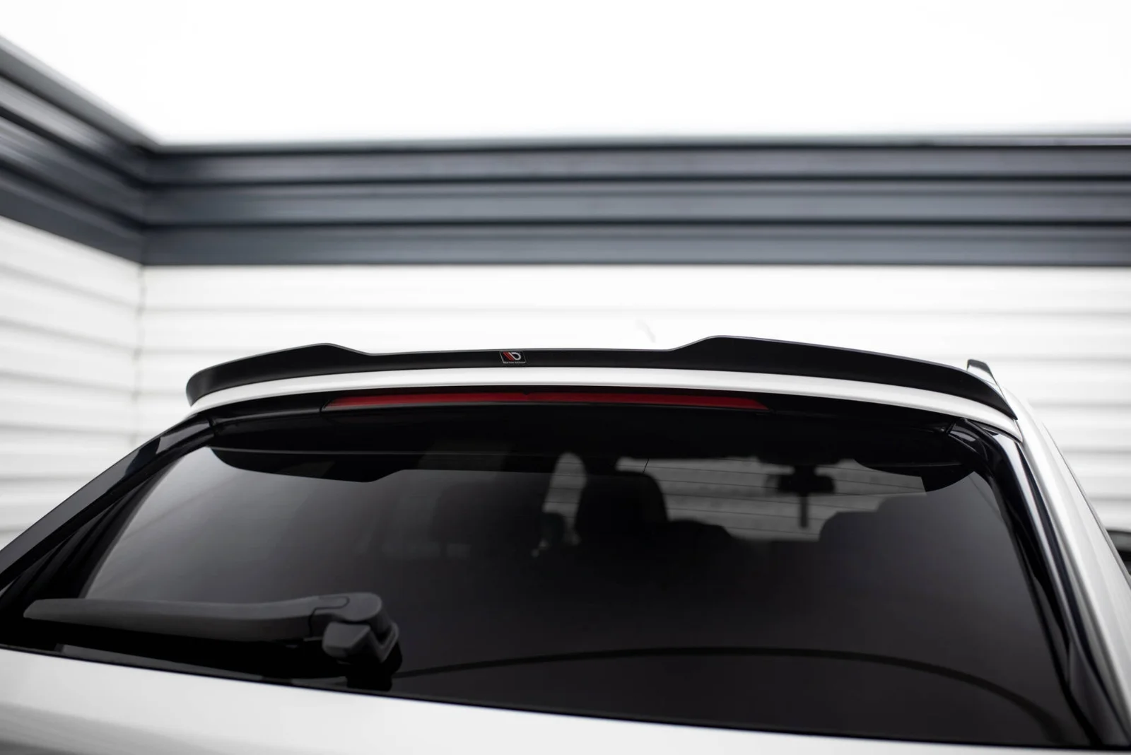 Maxton Design Spoilerlippe V.1 für BMW 5er G31 – Schwarz glänzend – BM-5-G31-MPACK-CAP1G