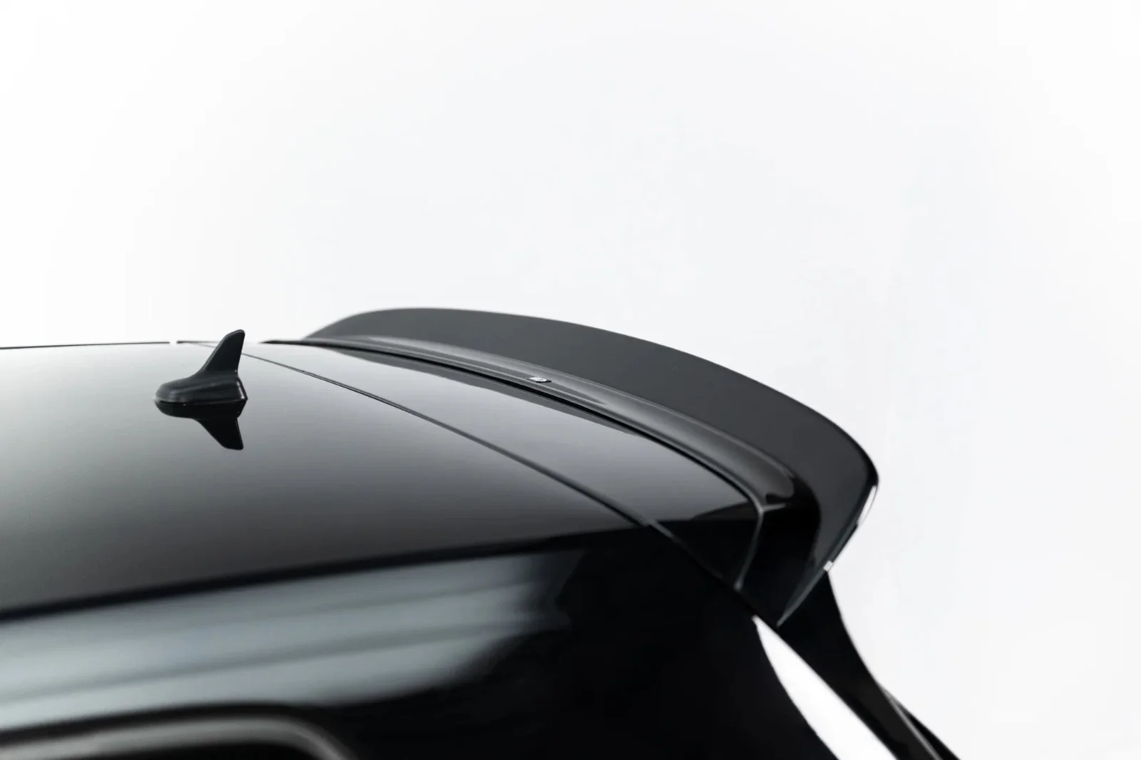 Maxton Spoilerlippe V.1 VW Golf 7 R R-Line GTI GTD Mk7 FL – Schwarz glänzend