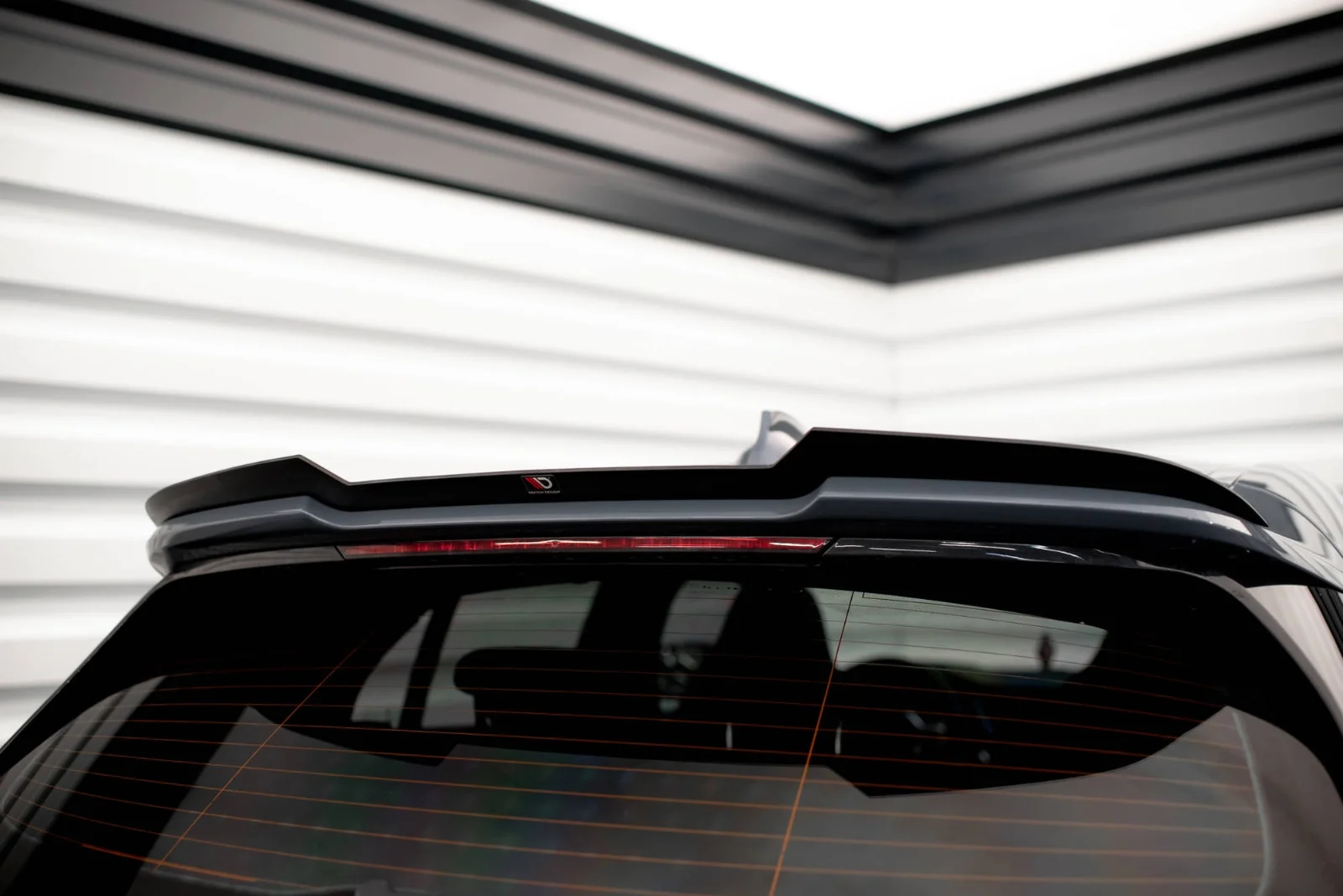 Maxton Spoilerlippe V.2 für BMW 1er M135i 128ti M-Paket F40 – Schwarz glänzend