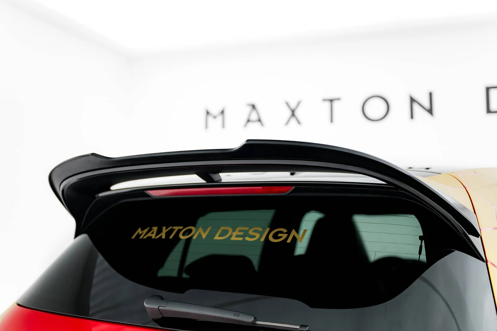 Maxton Spoilerlippe V.2 für VW Golf 8 GTI Clubsport FL – Schwarz glänzend