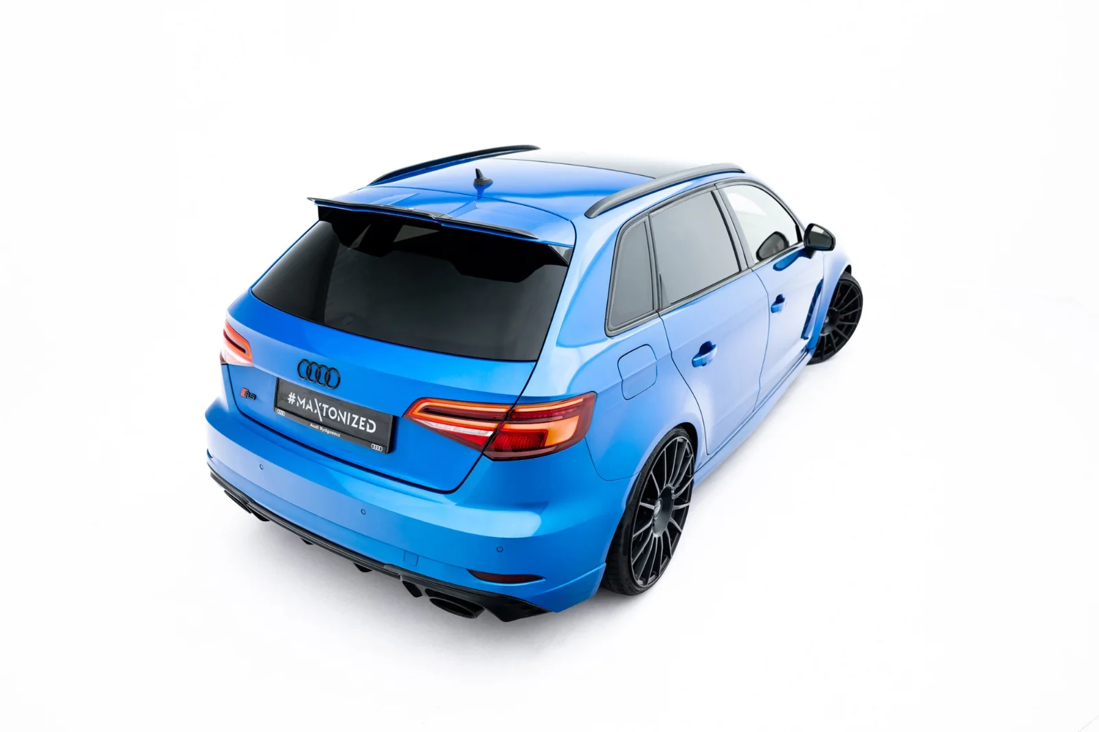 Maxton Design Spoilerlippe V.3 für Audi RS3 8V FL – Schwarz glänzend