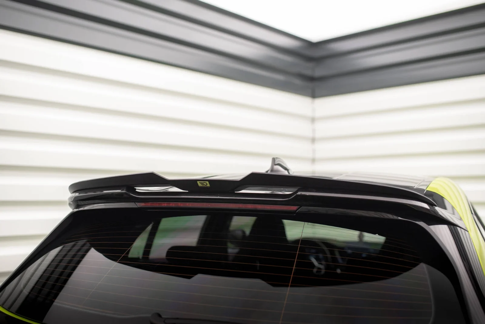 Maxton Spoilerlippe V.3 für BMW 1er M135i 128ti F40 F70 – Schwarz glänzend