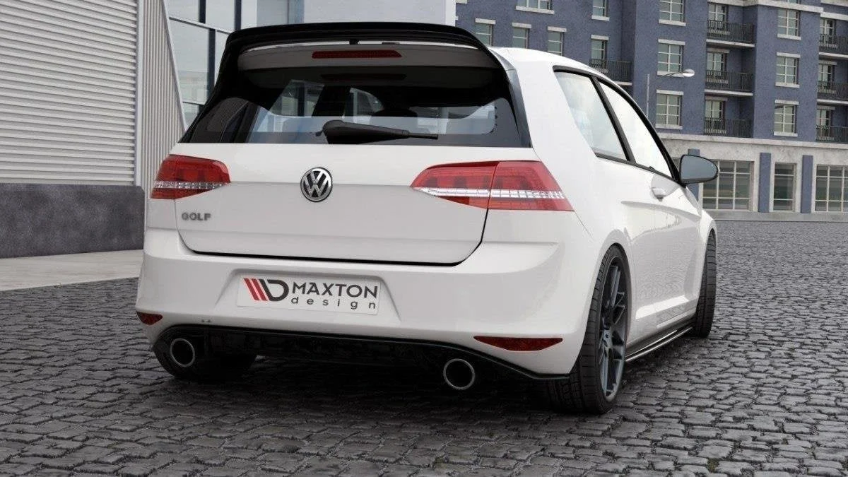 Maxton Design Spoilerlippe für VW Golf 7 GTI Clubsport – Schwarz glänzend