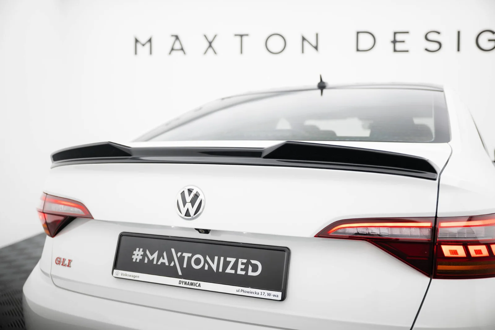 Maxton Design Spoilerlippe für VW Jetta GLI Mk7 – Schwarz glänzend