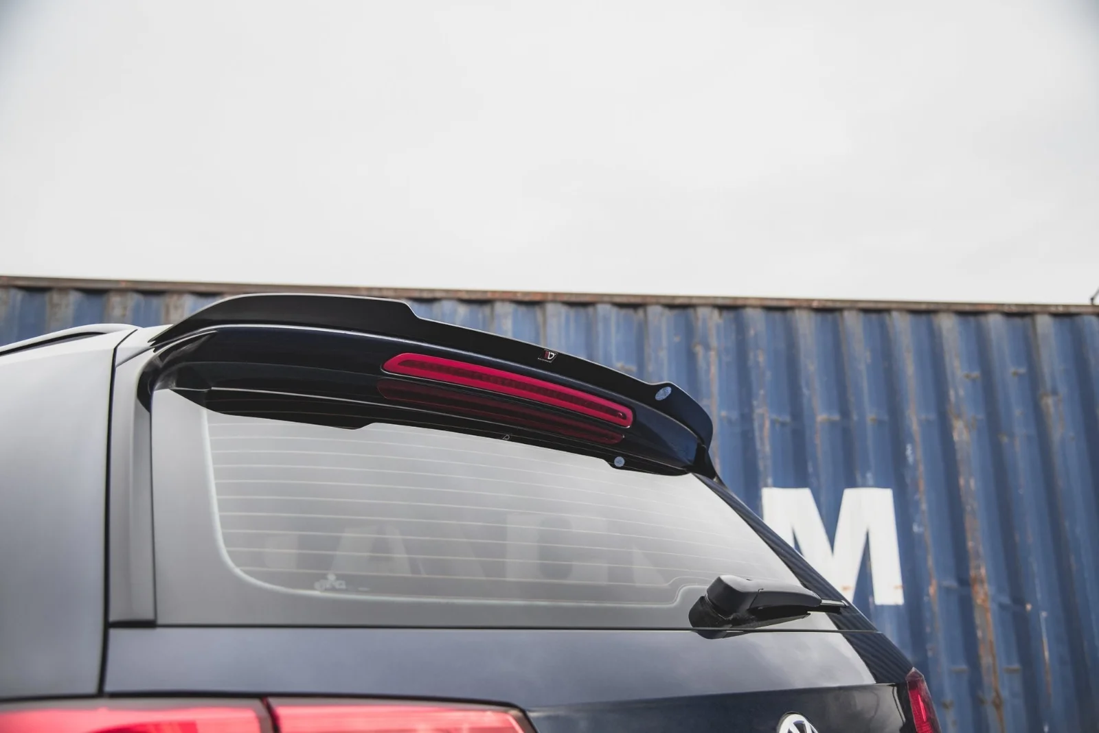 Maxton Design Spoilerlippe für VW Passat B8 – Schwarz glänzend