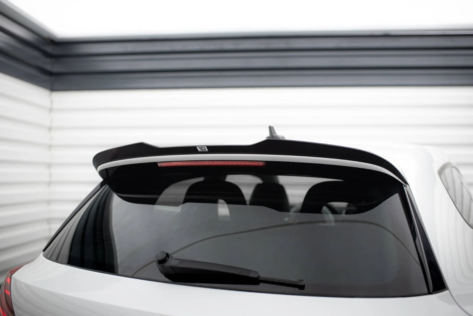 Maxton Design Spoilerlippe für VW Scirocco Mk3 FL – Schwarz glänzend